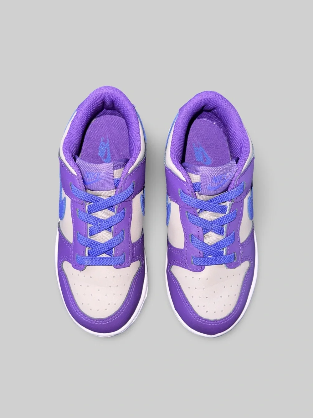 PREOWNED Nike Dunk Low Unisex Purple/Gray/White Leather Sneaker Toddler Sz: 10C